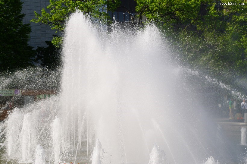 日本札幌大通公园的喷泉图片