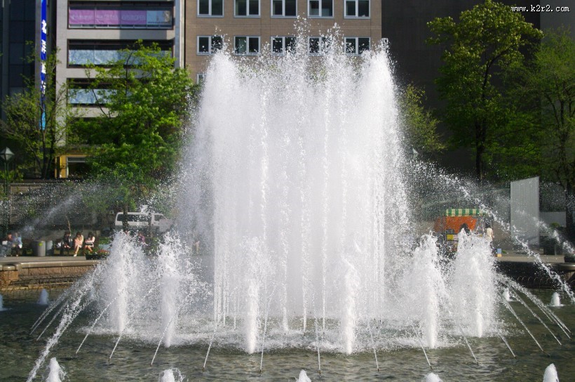 日本札幌大通公园的喷泉图片