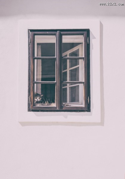 紧闭的窗户图片