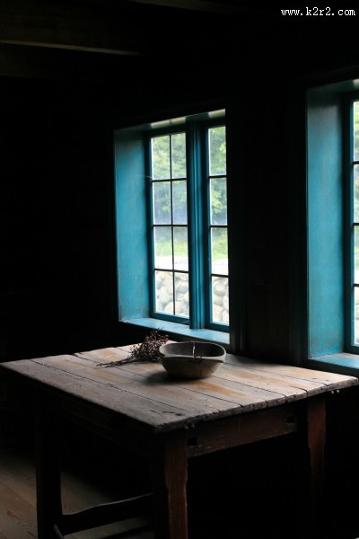 紧闭的窗户图片