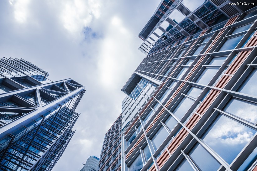 整齐的格子状写字楼图片