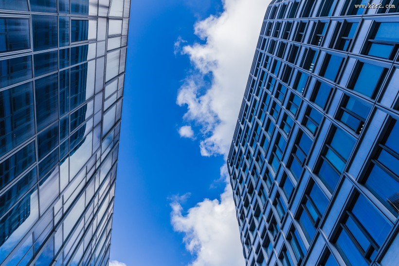 整齐的格子状写字楼图片