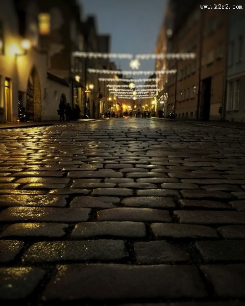 方块砖铺成的地面图片