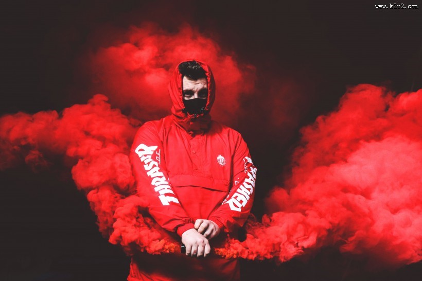 红色的烟雾图片大全