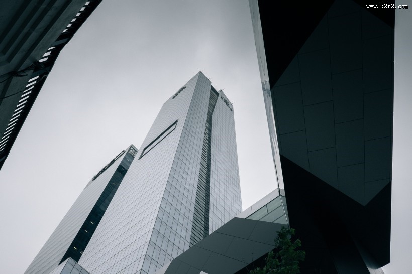 高耸的写字楼图片