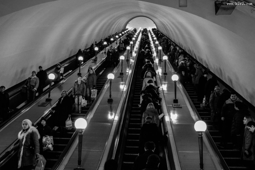 便捷的自动扶梯图片