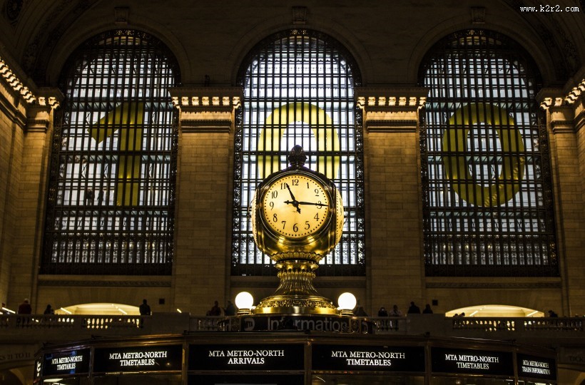 建筑上的钟表图片