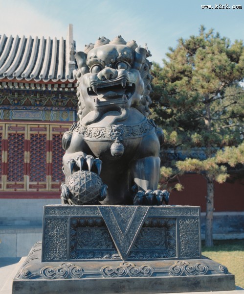 用于镇宅的铜狮图片