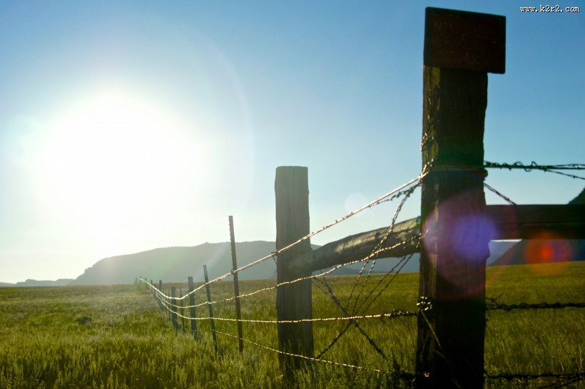 农场的铁丝网特写图片