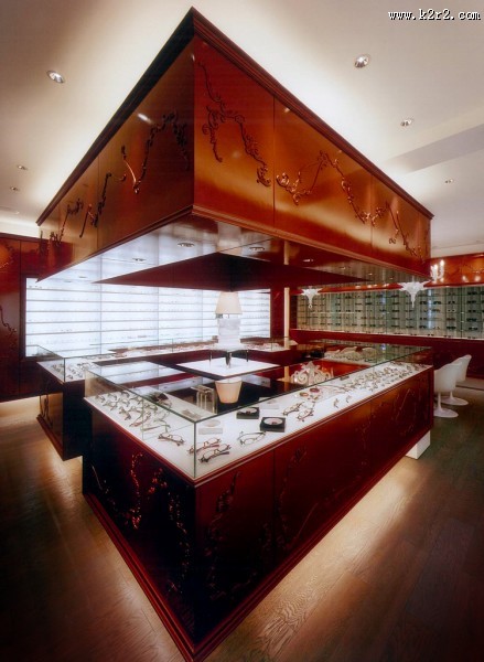 TRIPLE-深田恭通作品图片