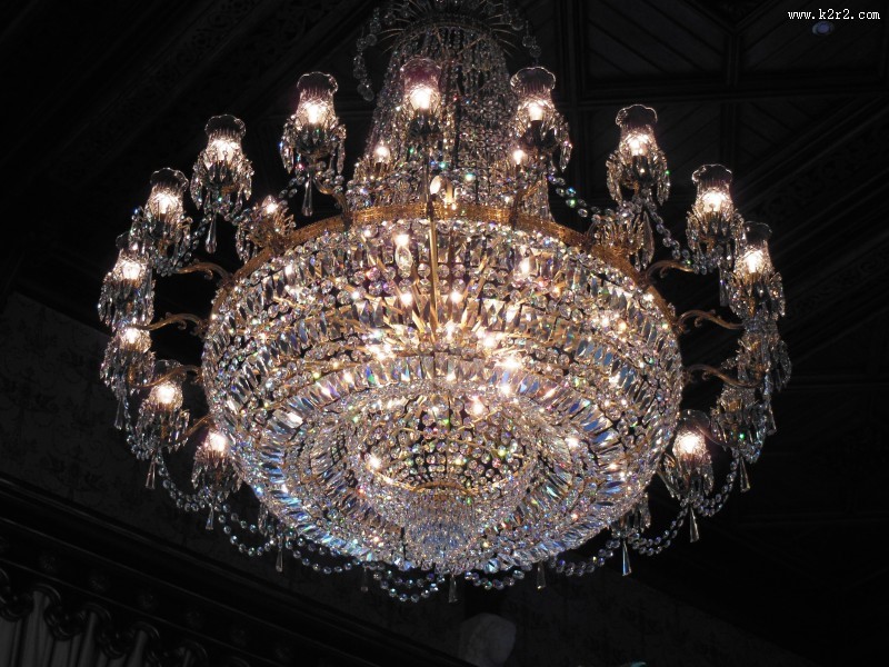 漂亮的水晶吊灯图片