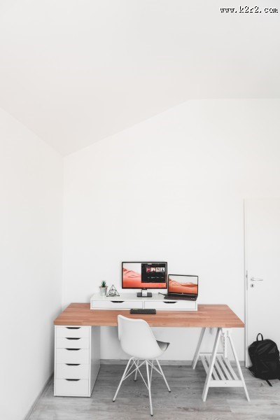 简约的办公室环境图片