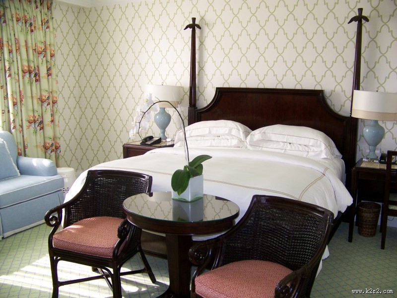 干净舒适的床图片