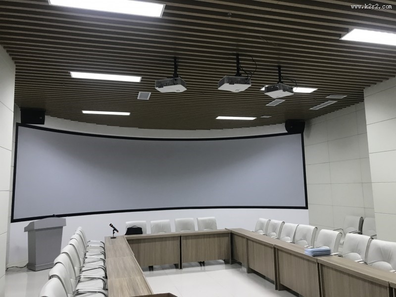 简约风格的会议室图片