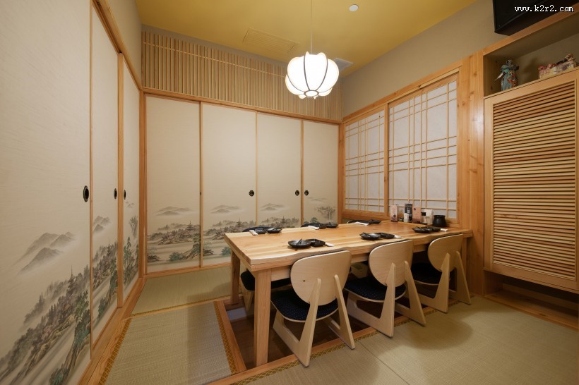 日本餐厅内部陈设图片