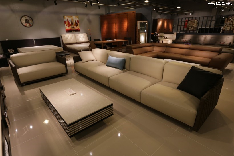 温暖舒服的沙发图片