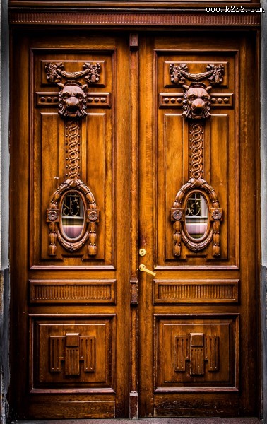 颜色各异的门图片大全