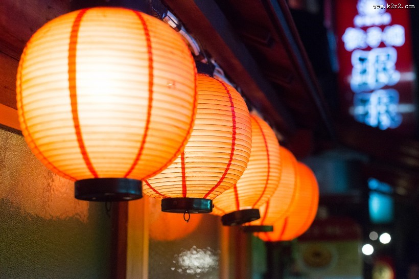 多彩的纸灯笼图片