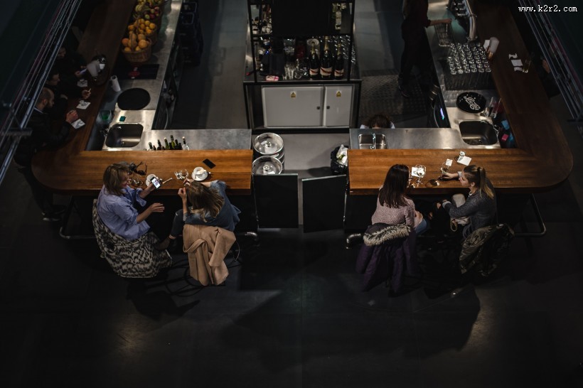 工业风格的餐厅装修图片