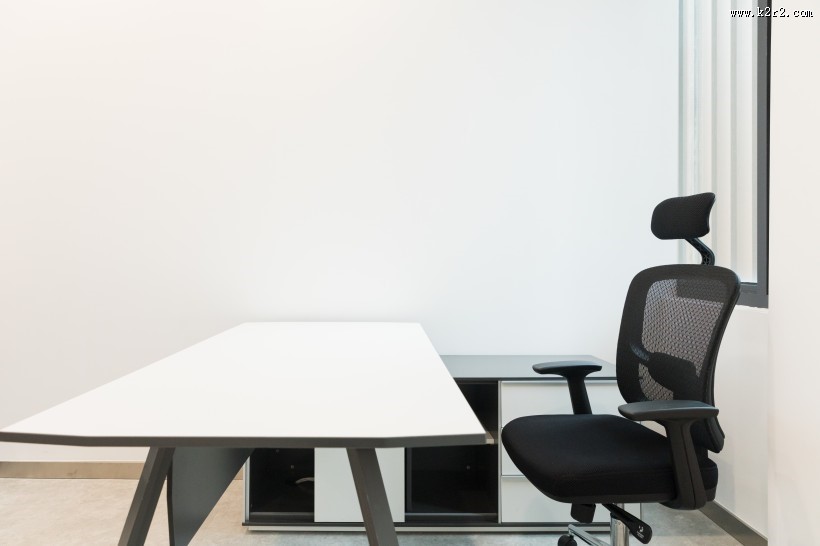 简洁干净办公室图片