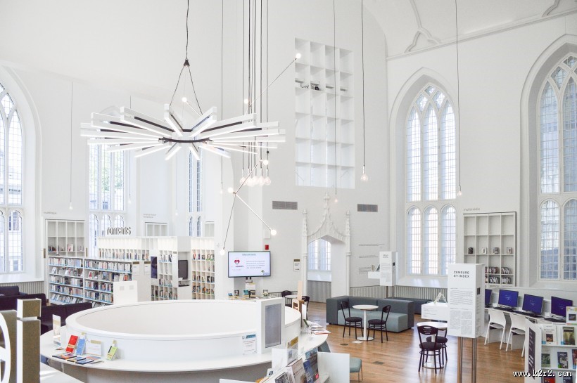 装修考究的图书馆图片大全