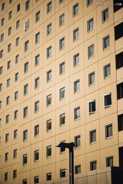 整齐的窗户图片