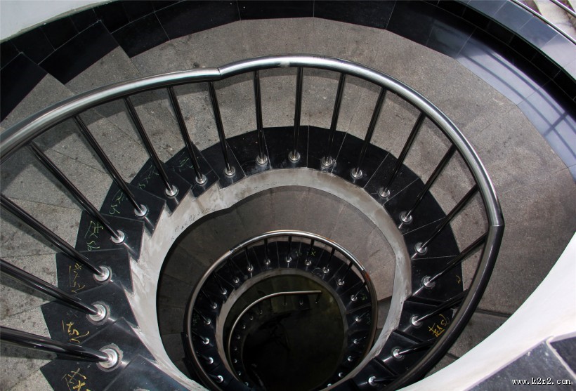 旋转楼梯设计欣赏图片
