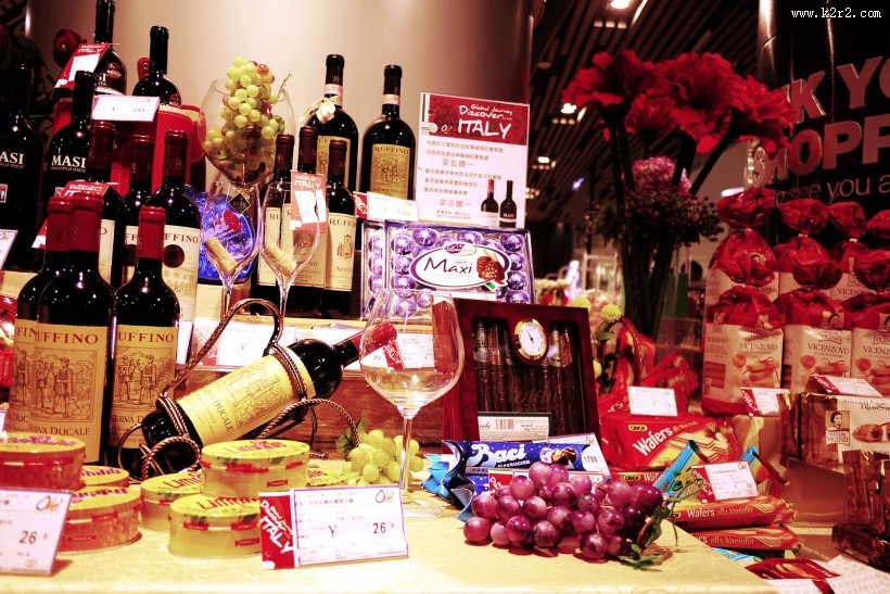 琳琅满目的商场图片