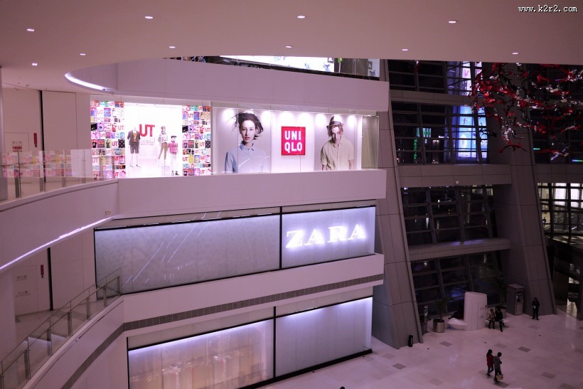 琳琅满目的商场图片