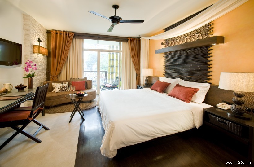 豪华卧室双人床图片