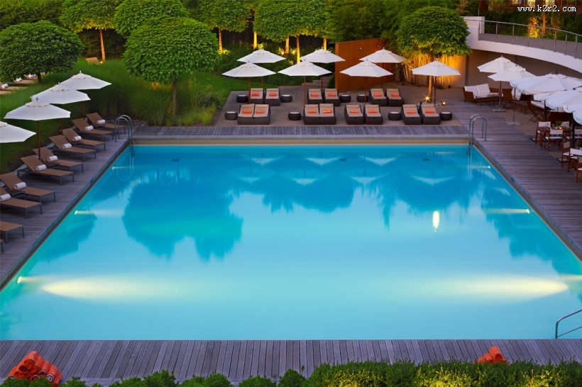 日内瓦洲际酒店-游泳池及花园图片