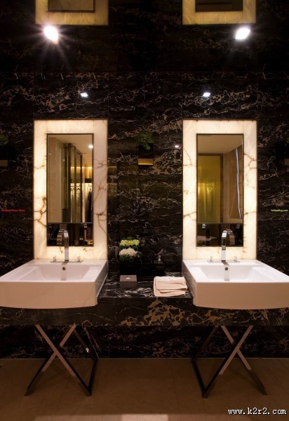 梁志天-上海浦东汤臣一品卫生、衣帽间图片大全