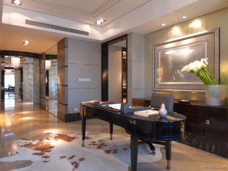 大连星海湾壹号样板房书房图片