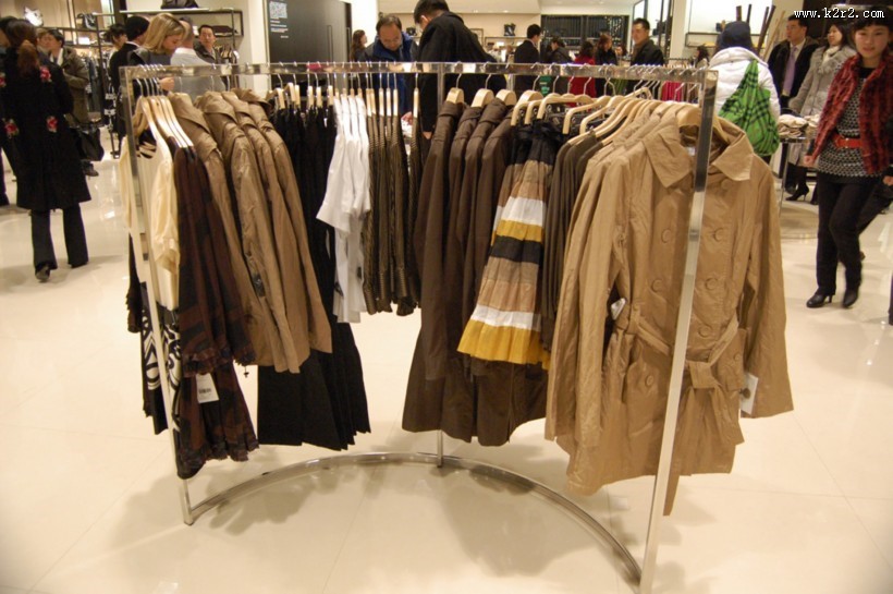 ZARA店面设计图片