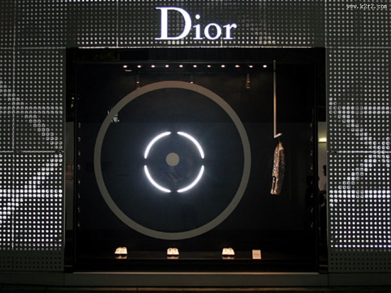 Dior橱窗设计图片