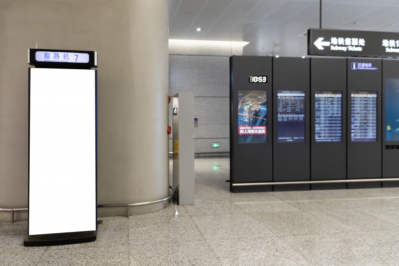 机场空白广告牌海报图片