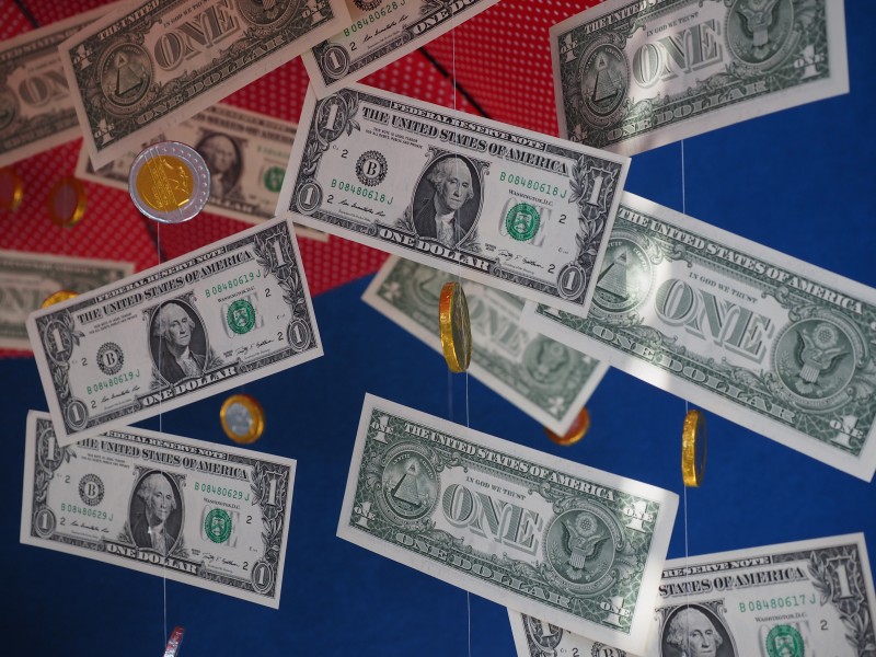 创意美元雨伞图片大全