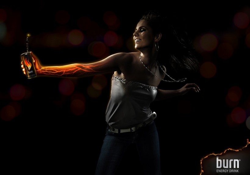 能量饮料广告创意海报图片