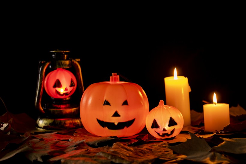 可爱的万圣节南瓜灯图片