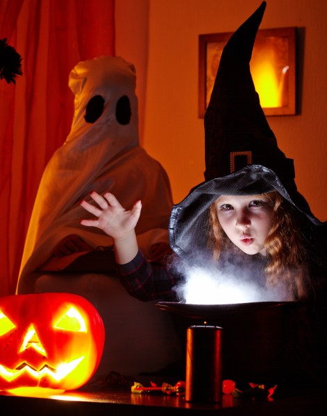 扮成万圣节鬼怪的儿童图片大全