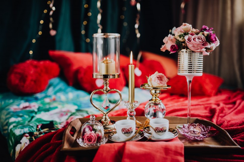 情人节床上早餐的图片