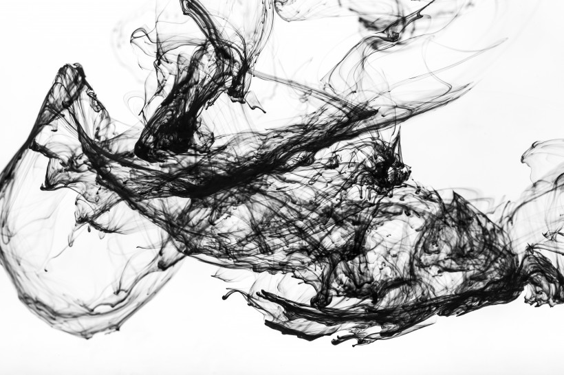 黑色水墨背景图片