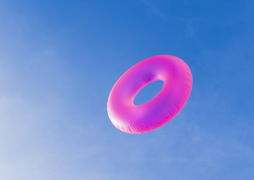 夏日清新素材游泳圈遮阳伞图片