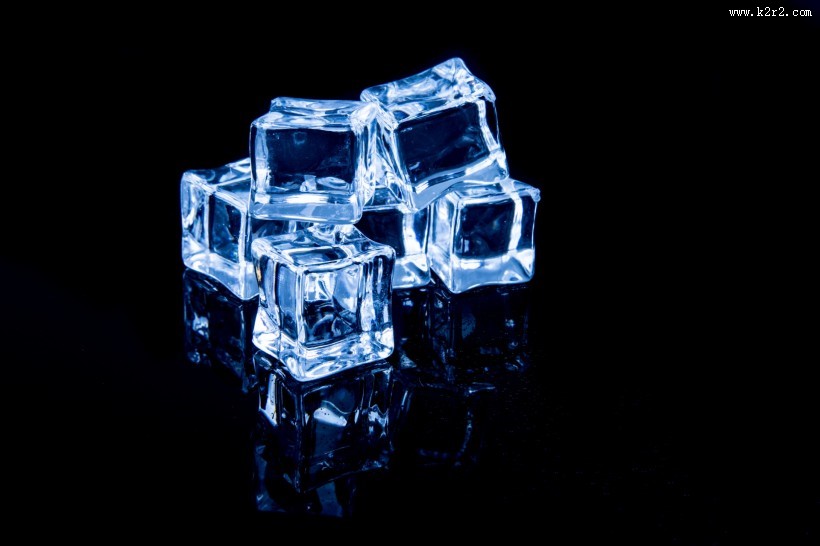 蓝色冰块图片大全