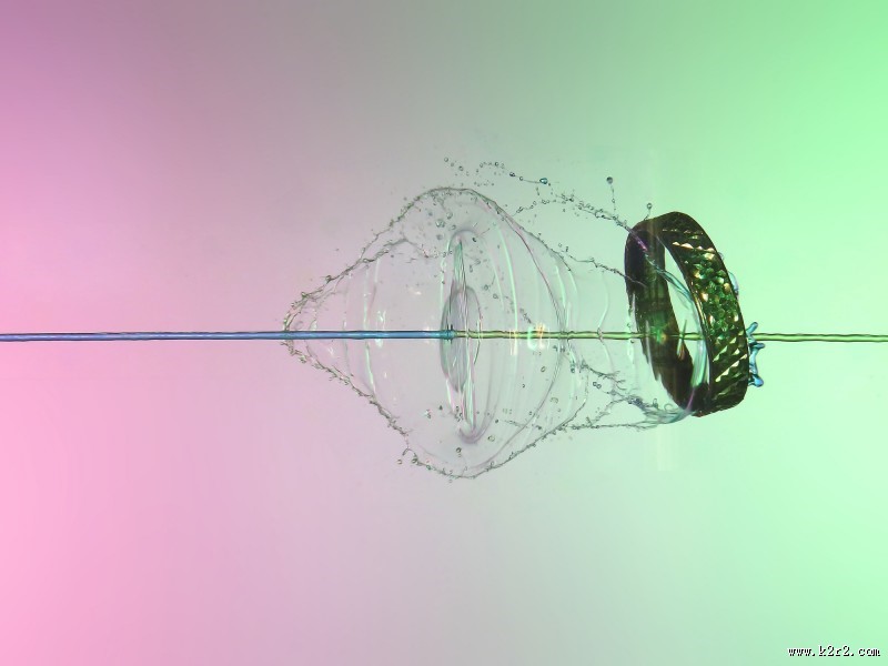 飞溅的水滴图片