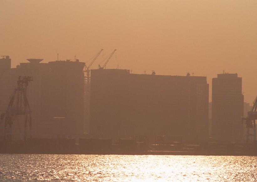 乌烟瘴气的城市图片