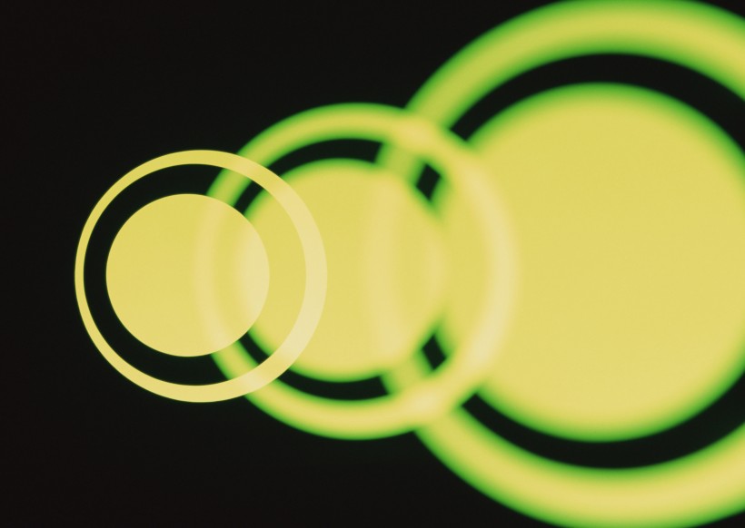 迷幻光圈背景图片