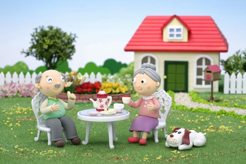 卡通人物家庭户外活动图片