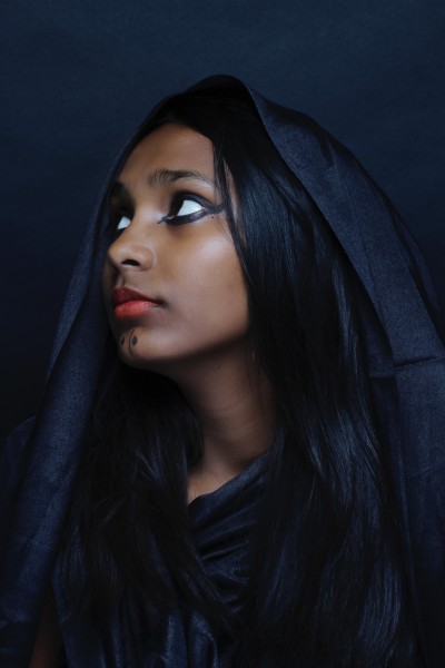 暗调美女摄影图片