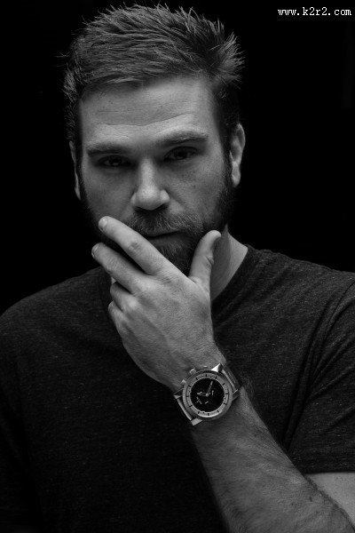 男士暗调摄影图片